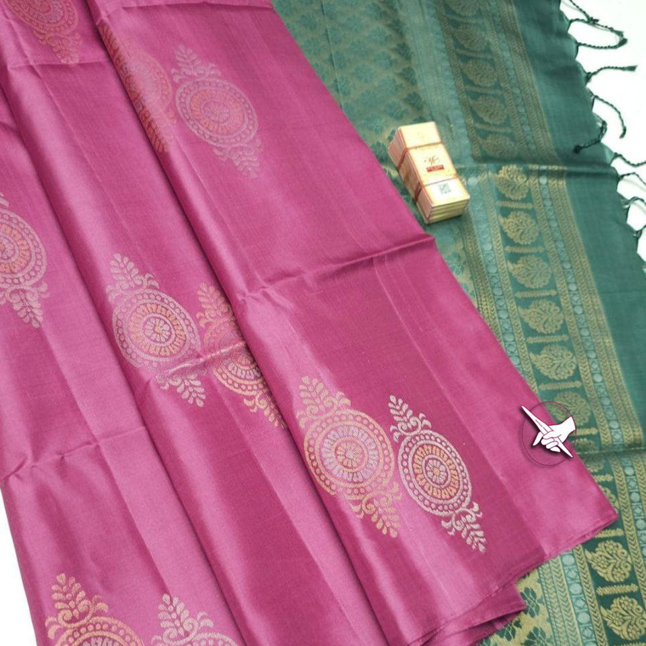 Pink Butta Zari Kanchipuram Silk Saree With Artistic Meena Embellishment