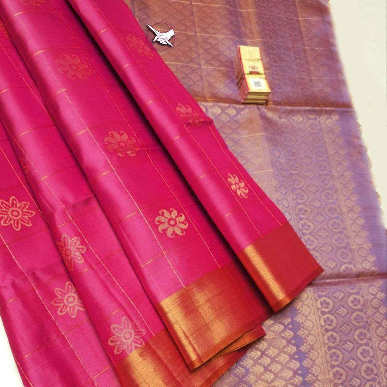 Mesmerizing rani South Indian Lichi Silk Saree Kanchipuram Influence