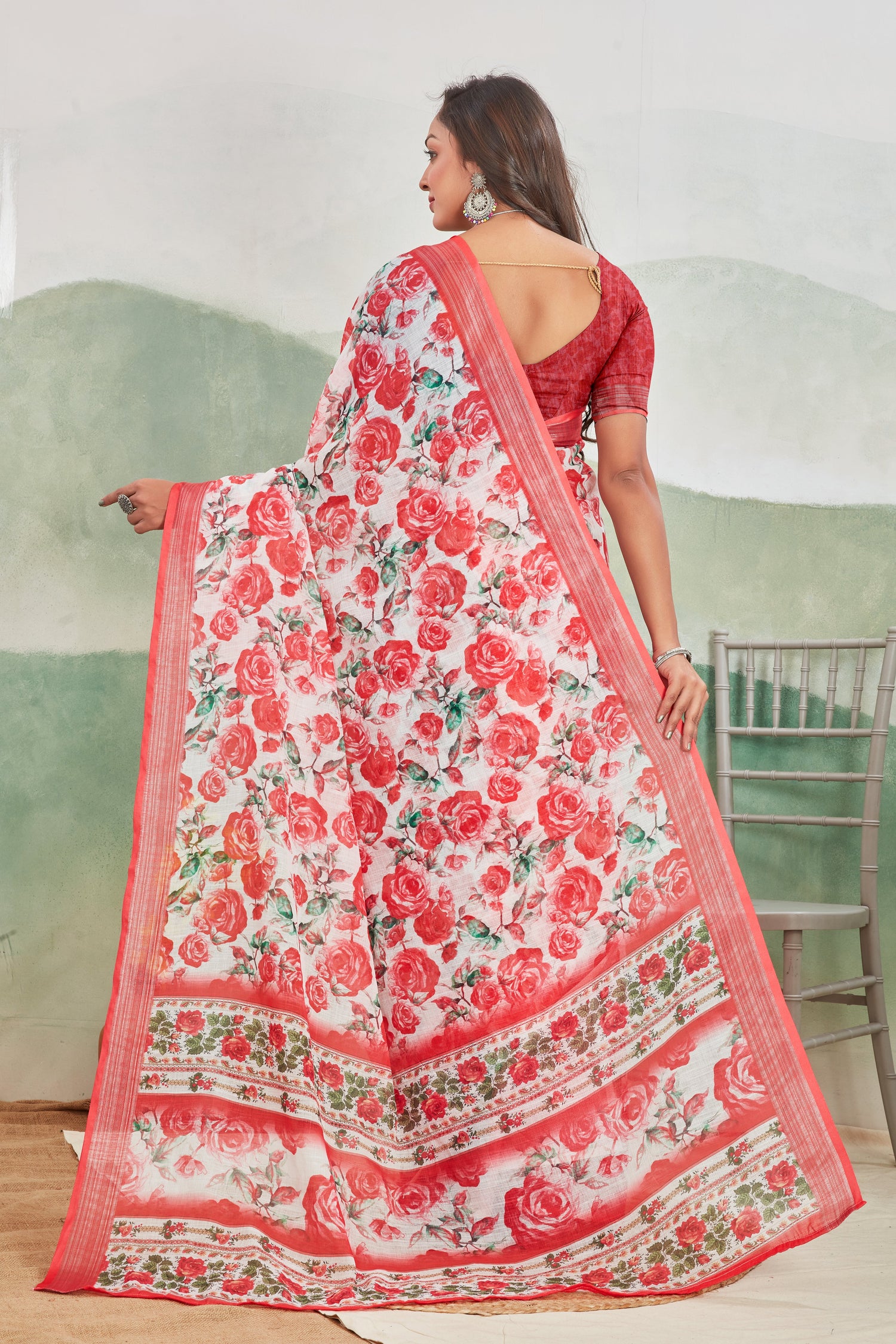 Lightweight Traditional Linen Silk Saree With Digital Print Detailing