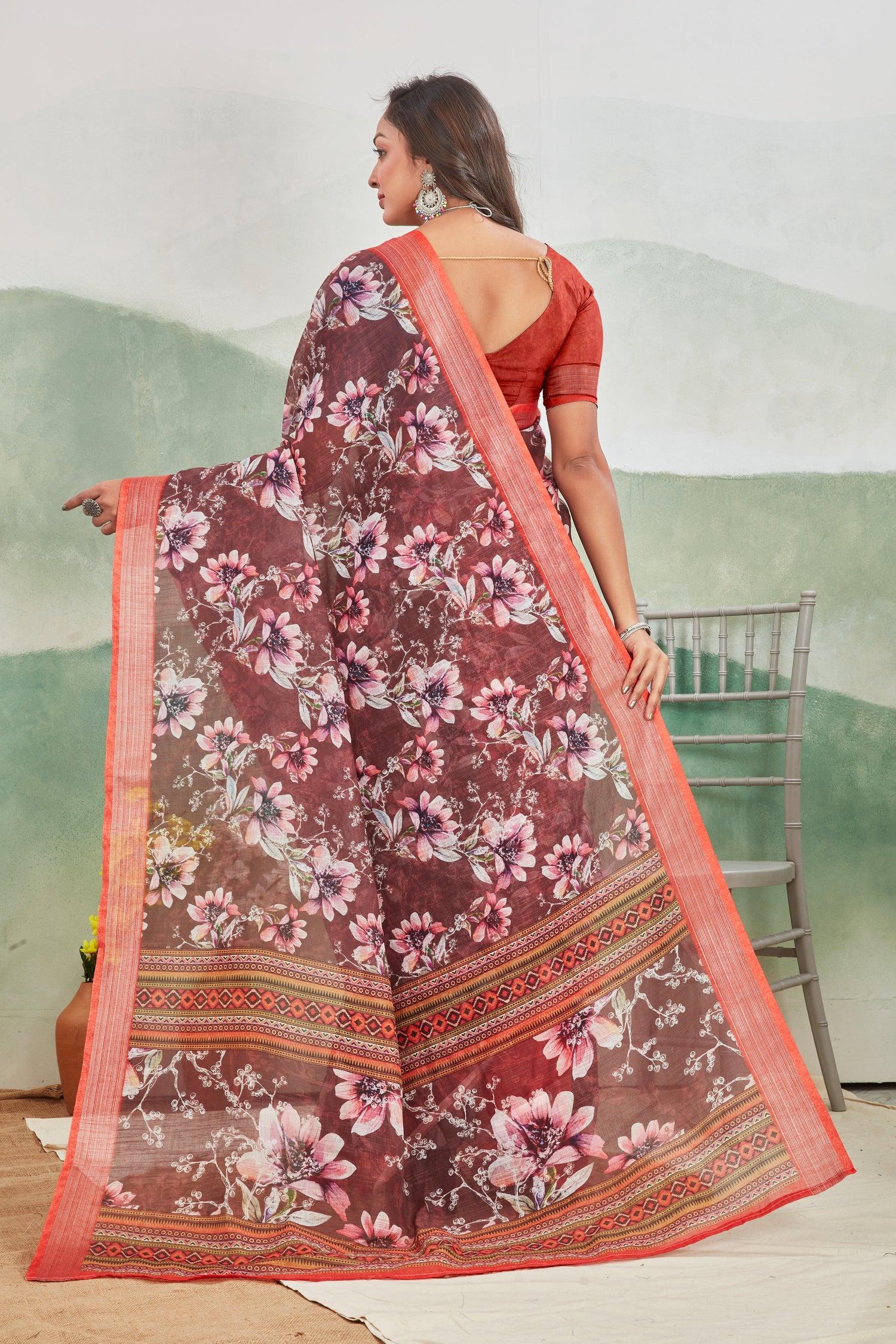 Graceful Ethnic Wear Saree In Linen Soft Silk With Digital Designs
