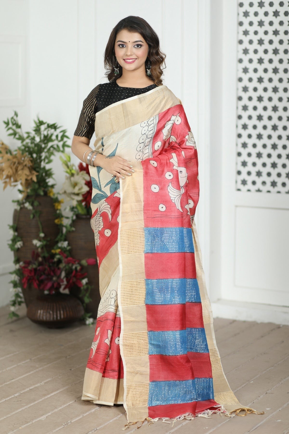 Exquisite Tussar Silk Saree with Kalamkari Detailing and Stylish Blouse Piece
