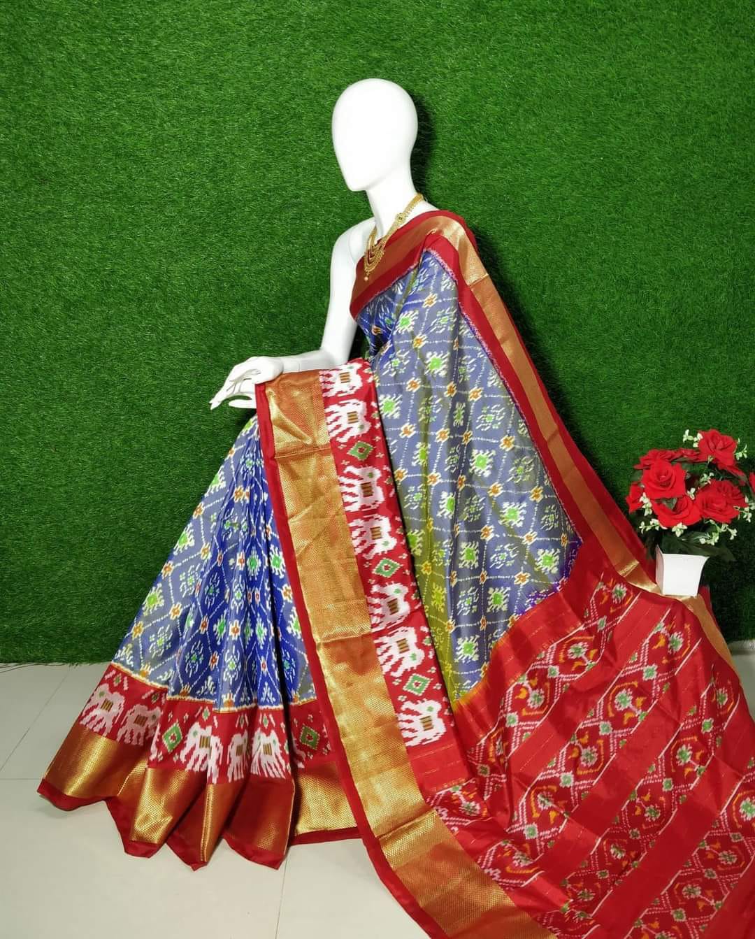 Traditional Pochampalli Soft Silk Saree With Elegant Digital Print