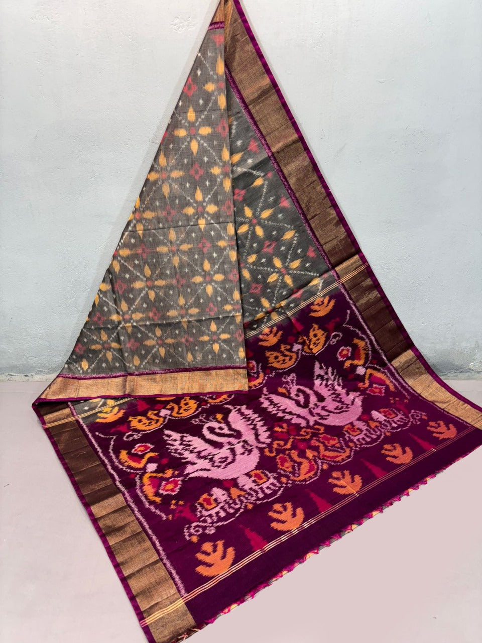 Soft Silk Digital Saree Grey Handwoven Sico Pattu Elegance