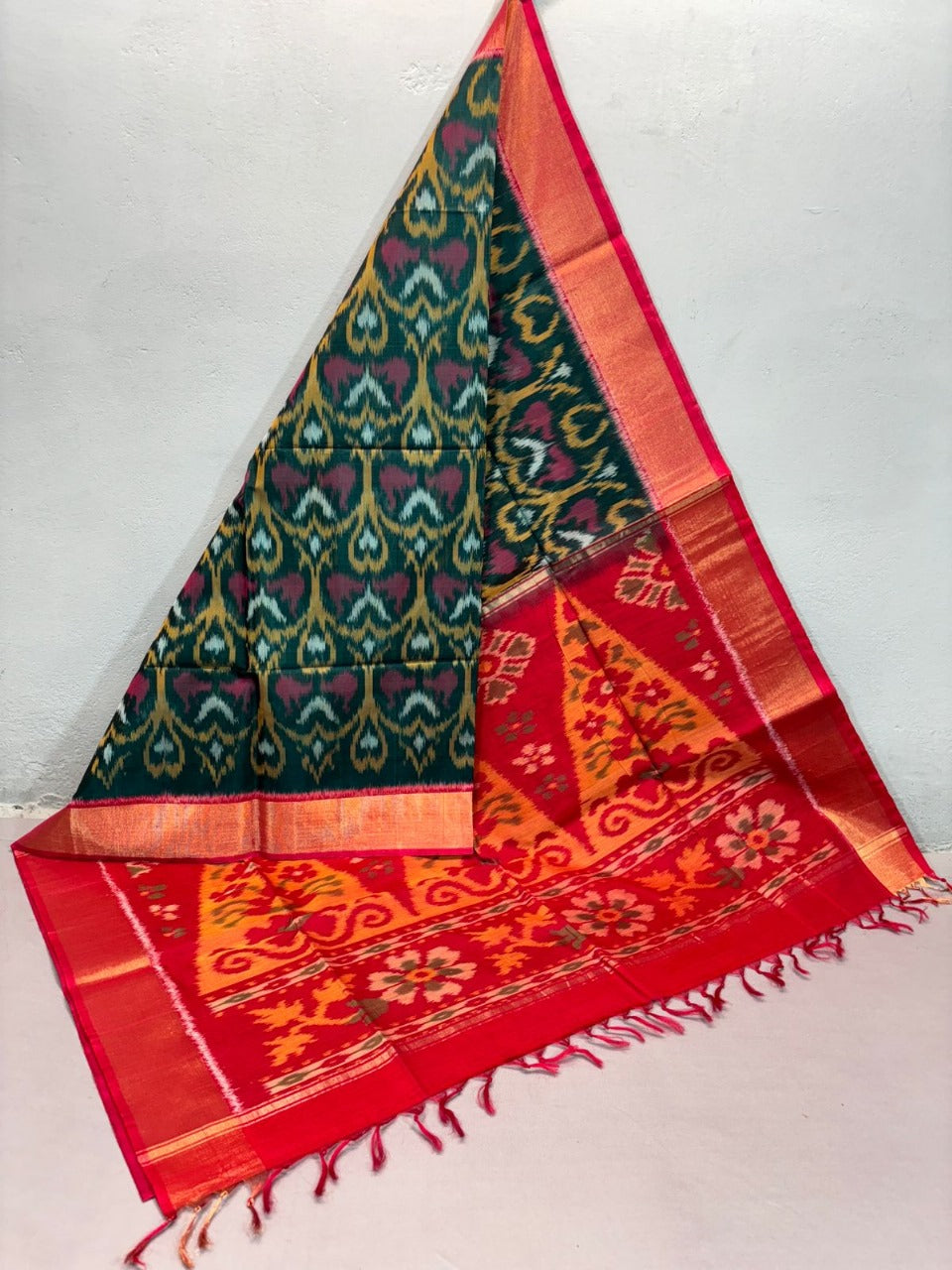 Vibrant Dark Green Sico Pattu Saree Handloom Soft Silk And Digital Print