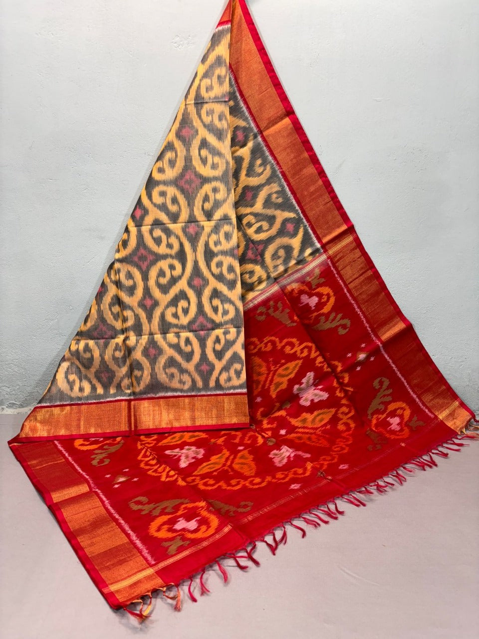 Festival Ready Grey Soft Silk Saree Handloom Digital Sico Pattu