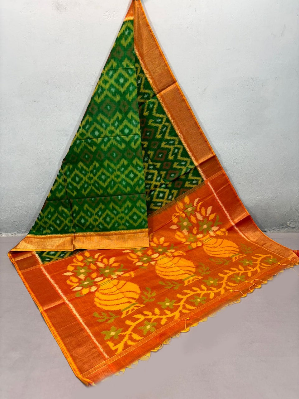 Digital Patterned Sico Saree Dark Green Soft Silk With Pattu Weave
