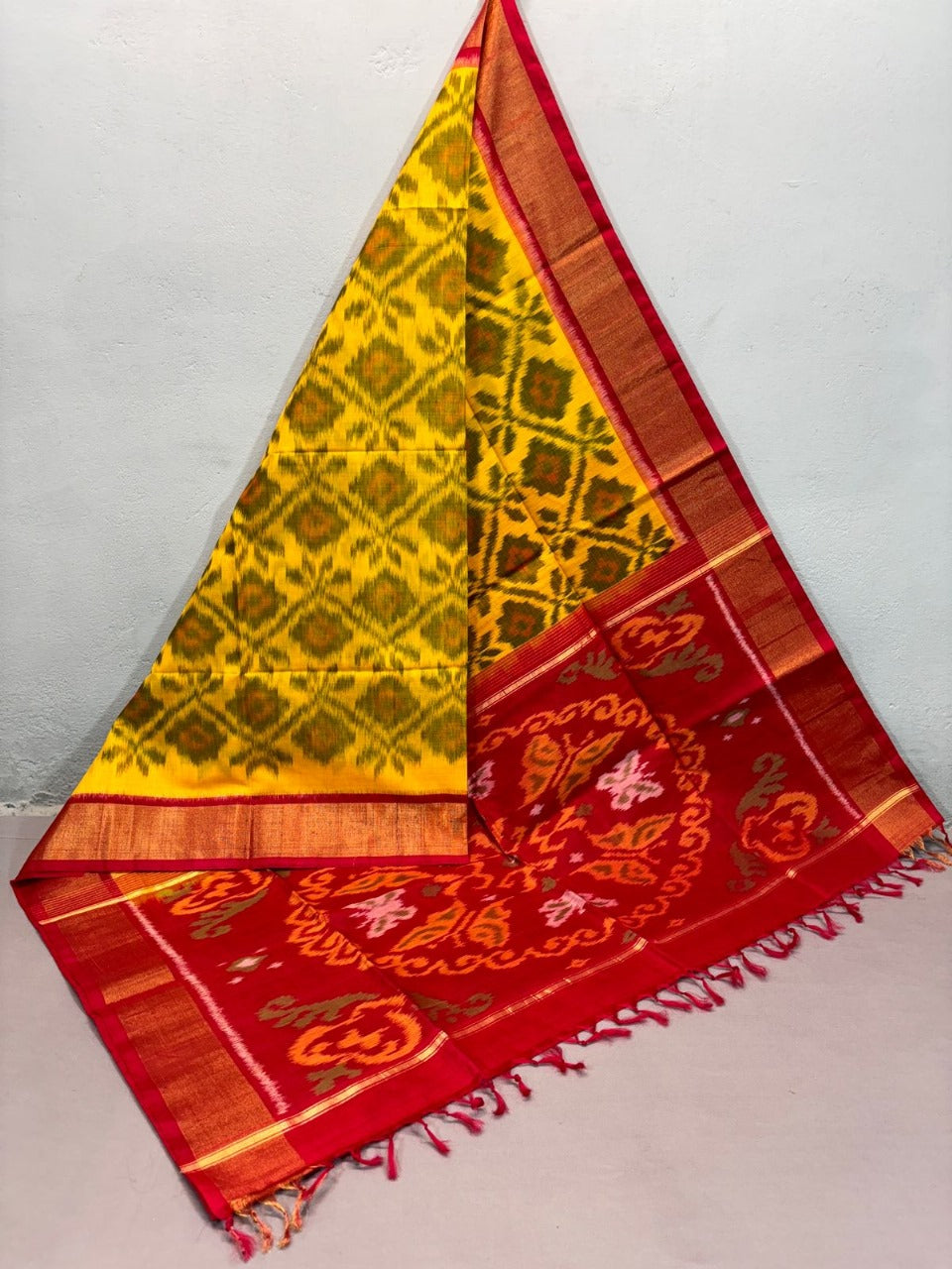 Festive Wear Yellow Soft Sico Saree Digital Printed Handloom Pattu Silk