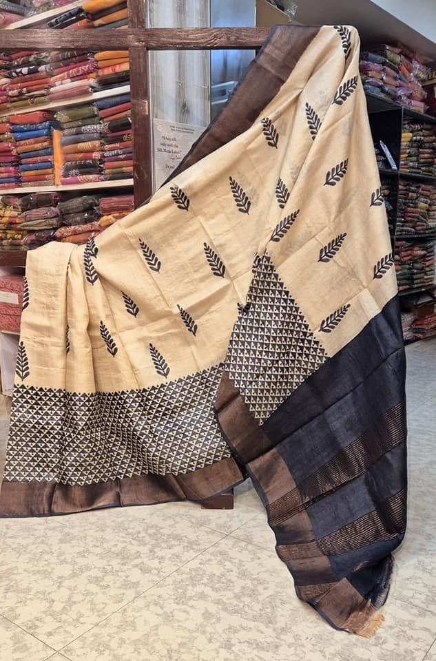 Cream Fancy Soft Silk Saree Traditional Handprinted Kanchi Style
