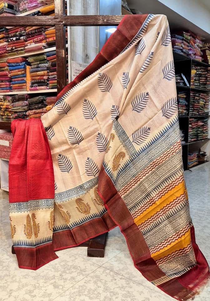Cream Fancy Pallu Saree Soft Silk Handprinted With Kanchi Elegance