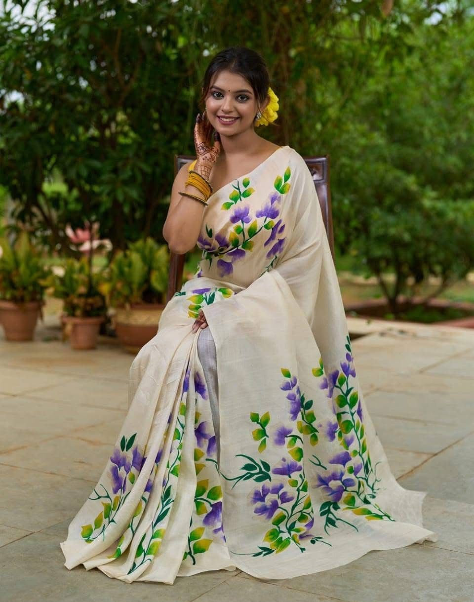 Timeless Traditional Silk Saree With Blooming Floral Motifs Pure Fabric Luxury