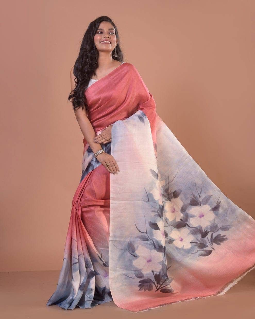 Pure Silk Ethnic Saree With Unique Handprint Design Ideal For Celebrations
