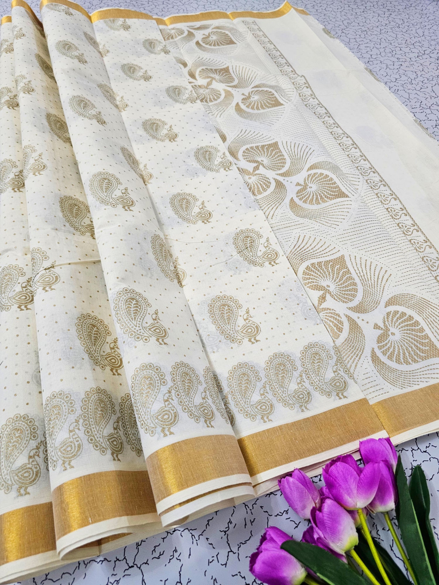Linen Cotton Printed Saree In Kerala Style White With Unstitched Blouse Piece
