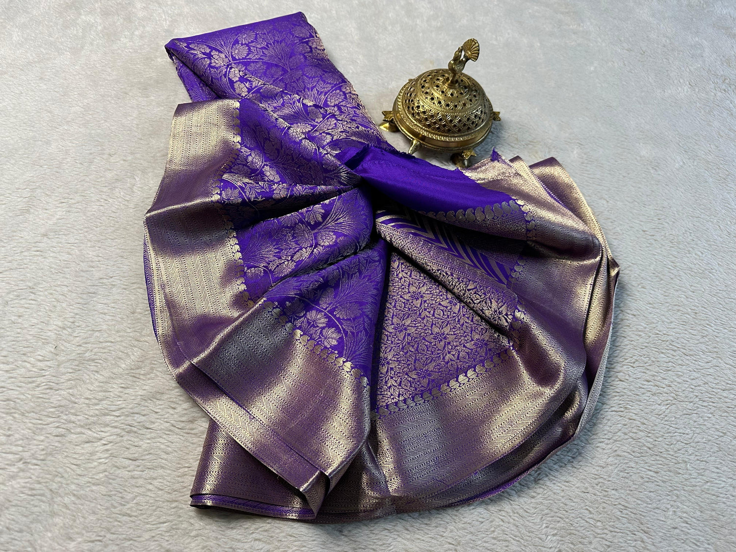 Grand Look Designer Saree In Mysore Silk With Zari Border