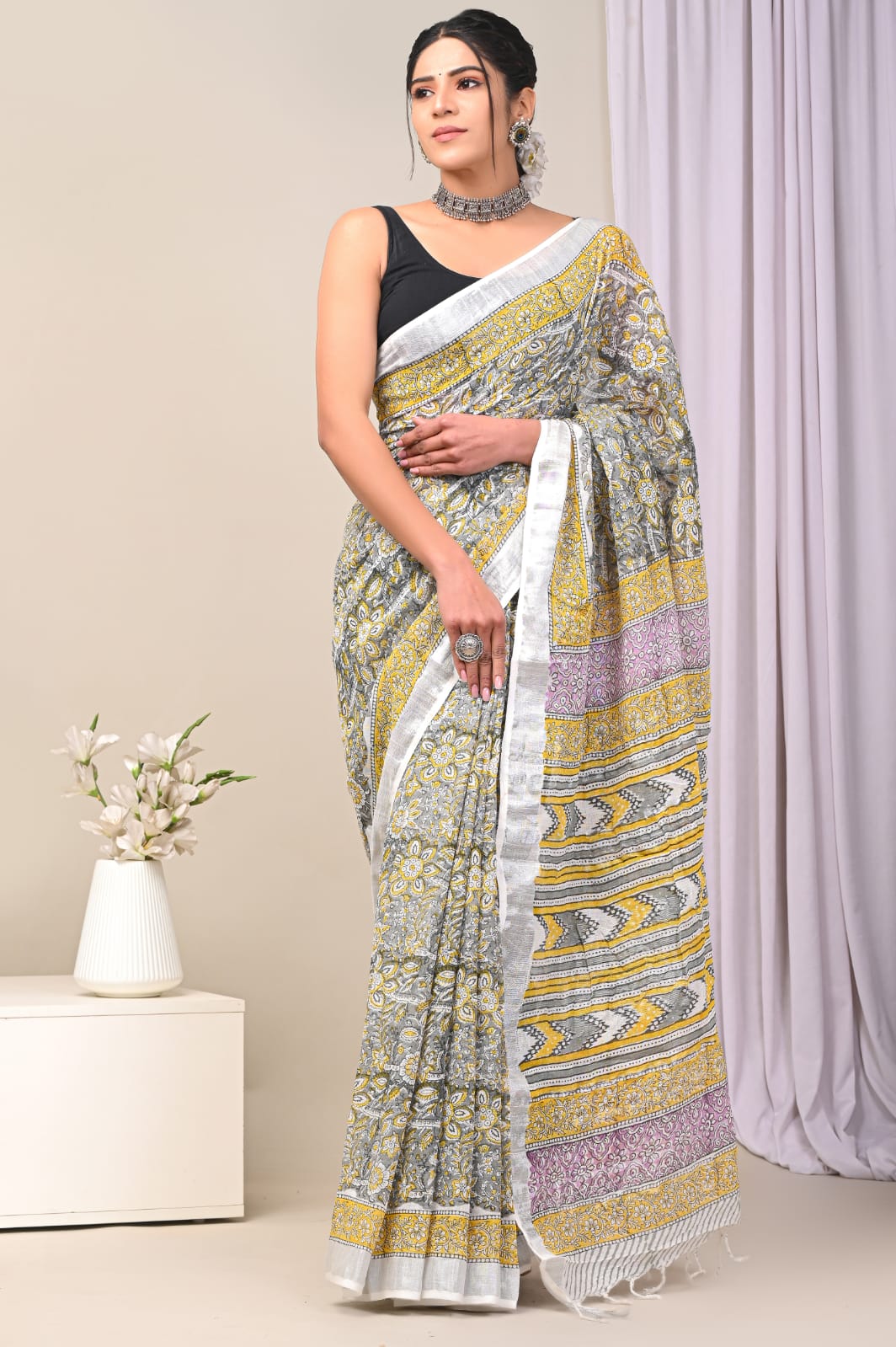 Flattering Pure Linen Saree With Artistic Prints And Stylish Blouse For Events