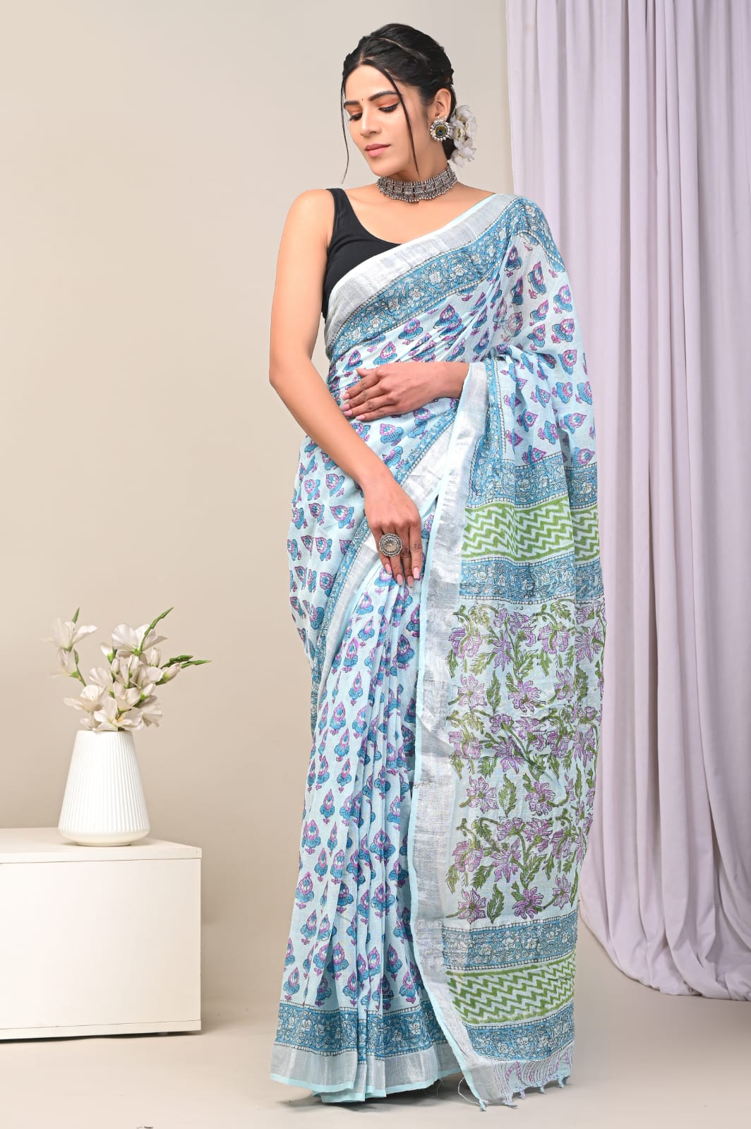 Celebration Ready Pure Linen Saree With Print Highlights And Trendy Blouse