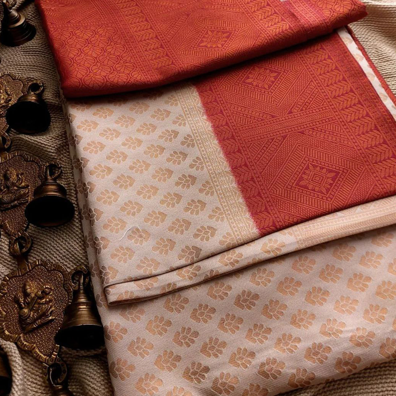 Splendiferous Red And White Soft Silk Weaving Work Saree