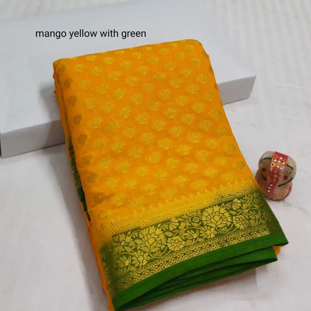 Elegant Soft Silk Designer Saree With Heavy Pallu And Trendy Blouse