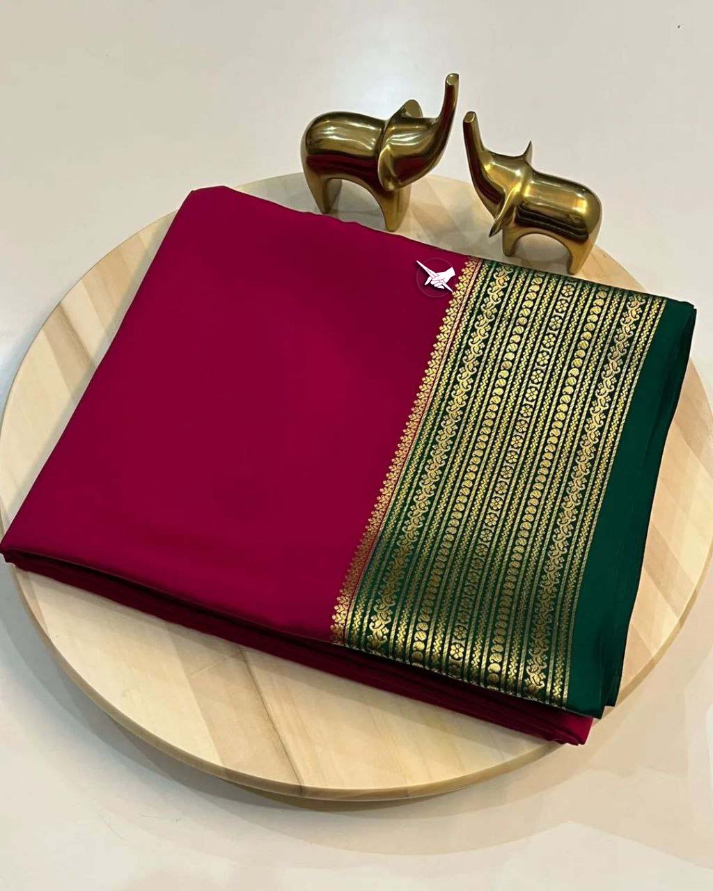 Contrast Zari Border Mysore Saree With Blouse Material