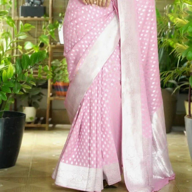 New Arrivals :: "Chic Newcomers: Latest Saree Styles"