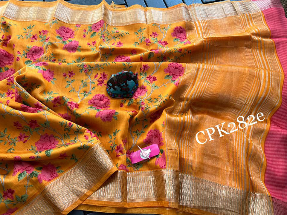 Elegant Orange Digital Printed Soft Silk Saree With Zari Border For Daily Elegance
