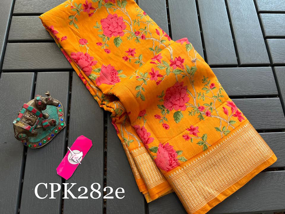 Elegant Orange Digital Printed Soft Silk Saree With Zari Border For Daily Elegance