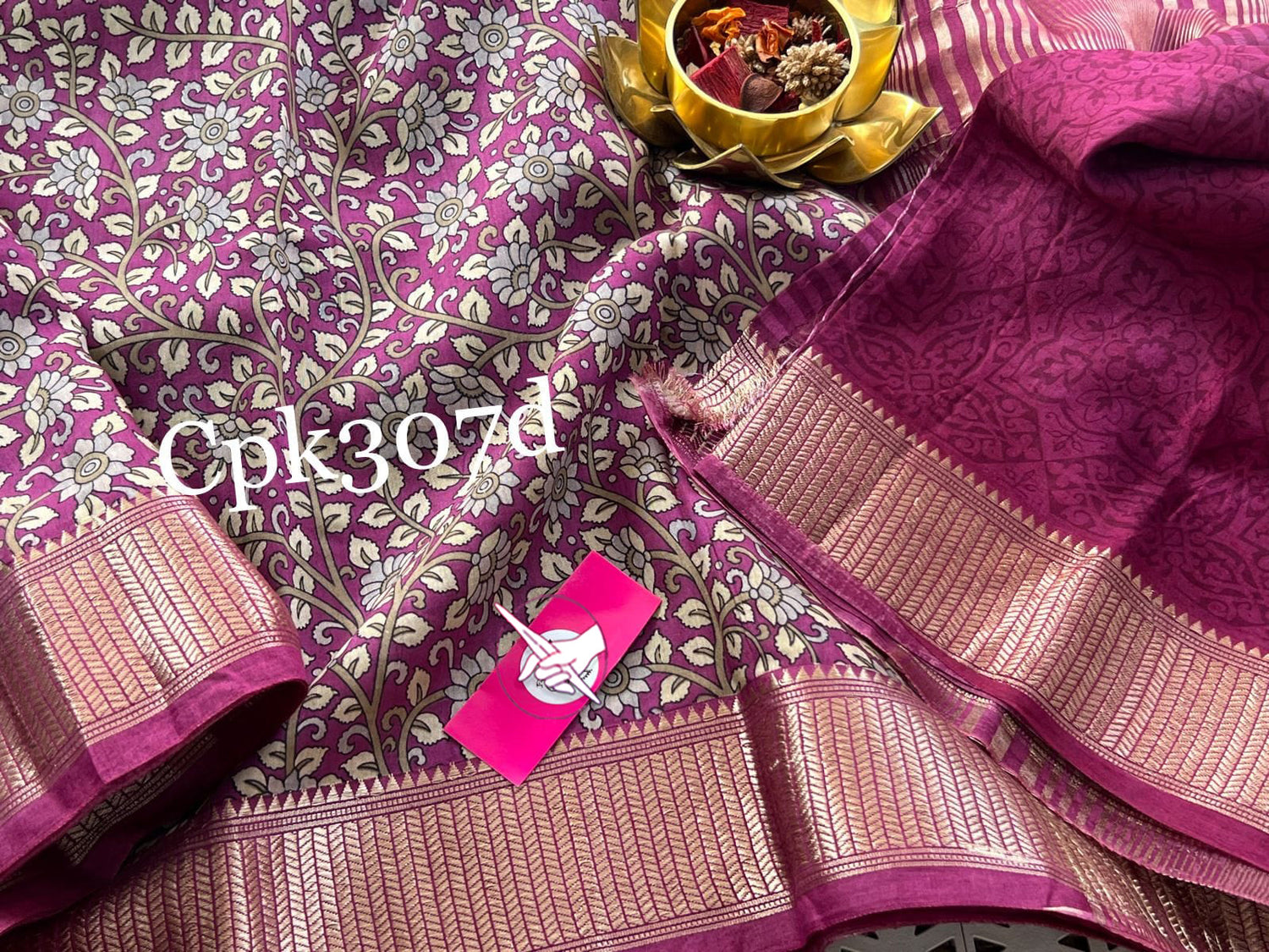 Graceful Purple Soft Tussar Silk Saree With Classic Zari Border