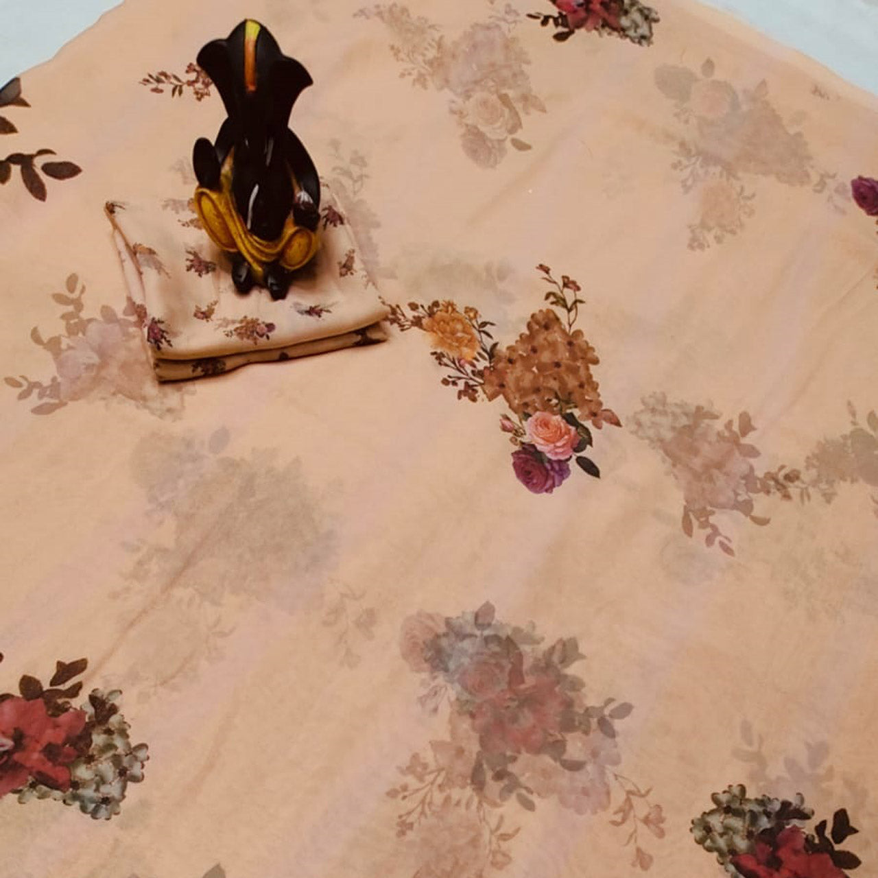 Graceful Peach Digital Print Georgette Saree Floral Charm For Daily Wear