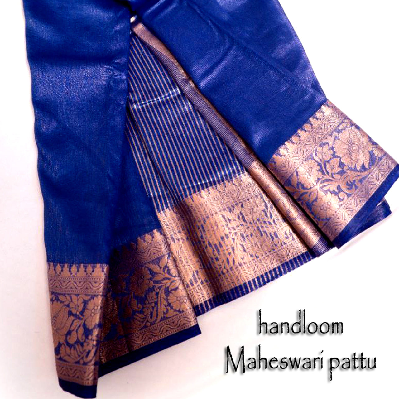 Elegant Blue Maheshwari Silk Saree With Zari Border And Soft Handloom Finish