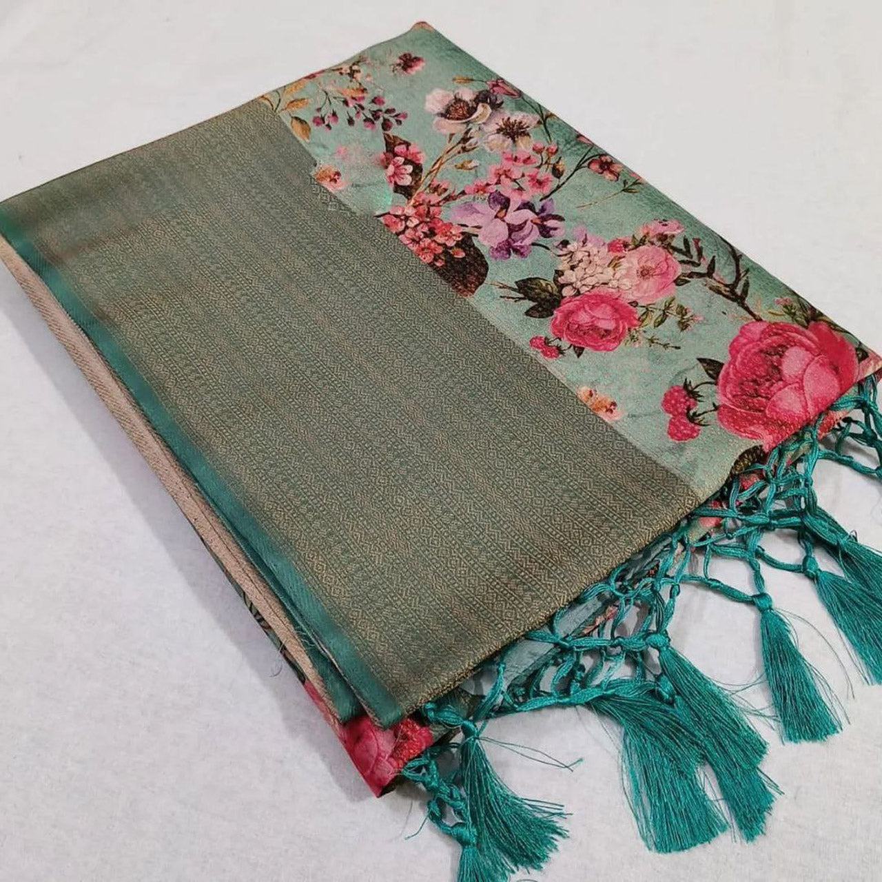 Stylish Light Cyan Soft Silk Saree Digital Print For Everyday Elegance