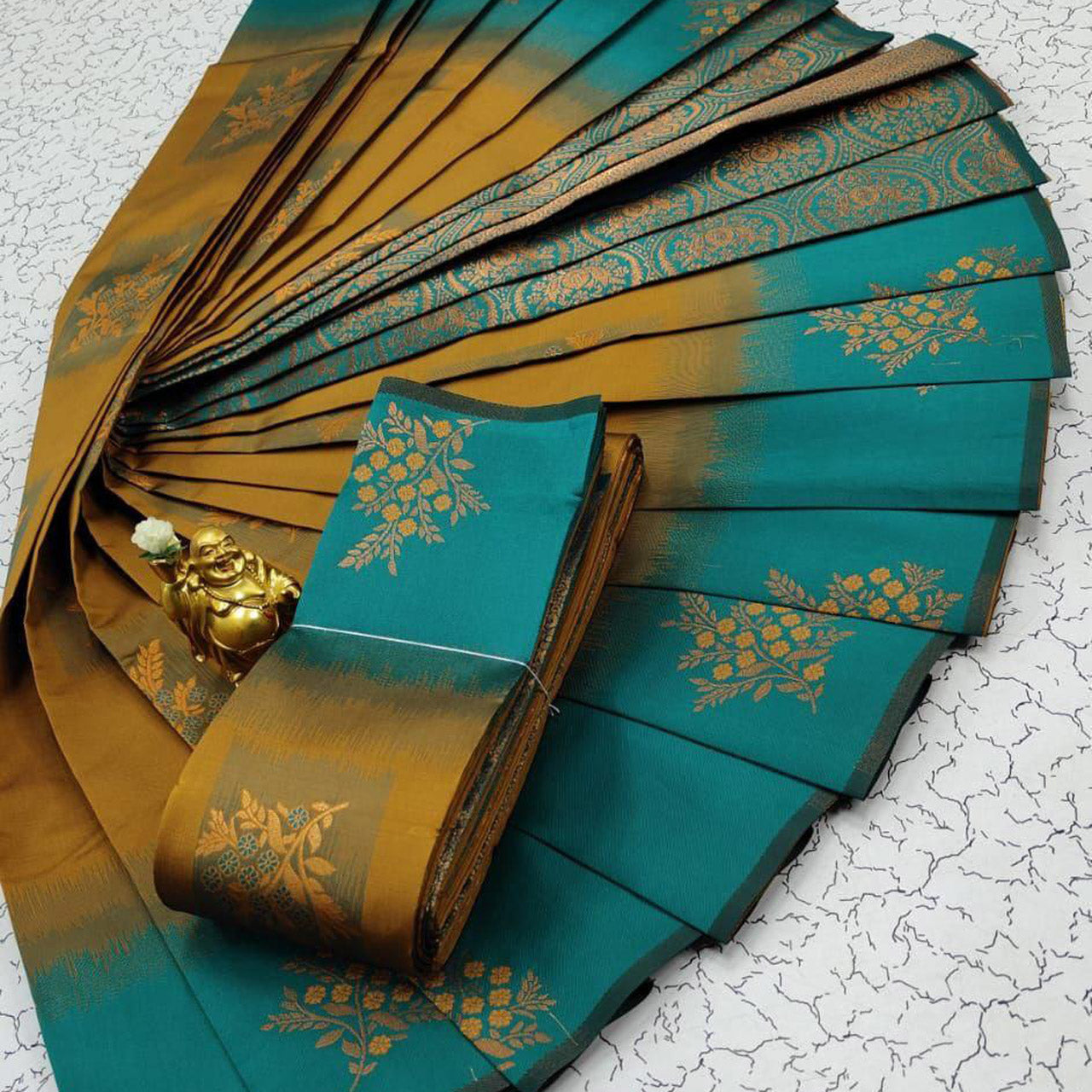 Heritage Yellow Saree Kubera Pattu Handloom Silk With South Indian 3D Design