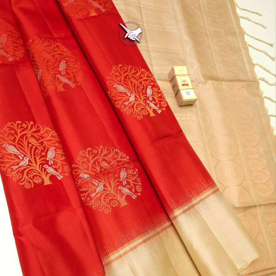 Red Kanchipuram Lichi Silk Saree With Beautiful Rich Pallu And Weaving Work