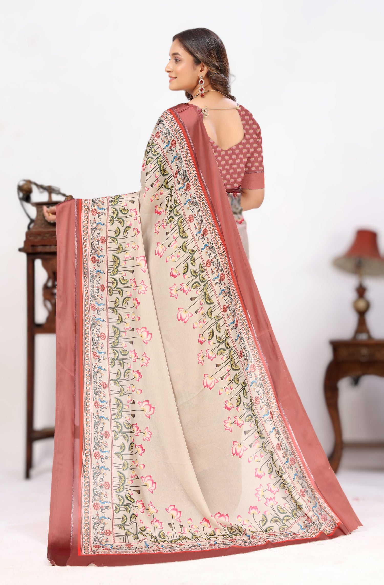 Rich Look Viscose Georgette Silk Saree For Weddings And Festivals