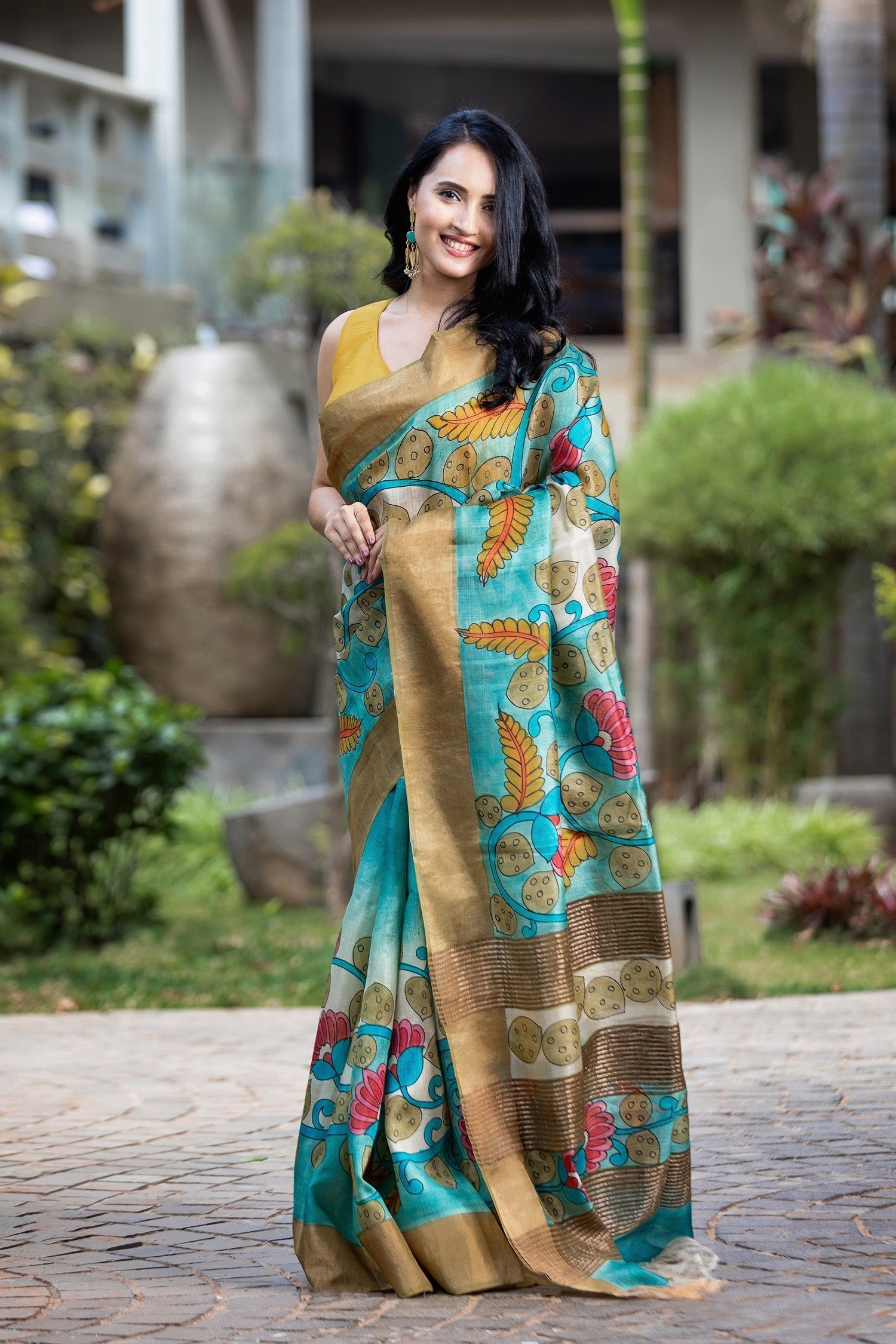 Luxury Tussar Silk Saree with Cultural Kalamkari Print and Stylish Blouse Combo
