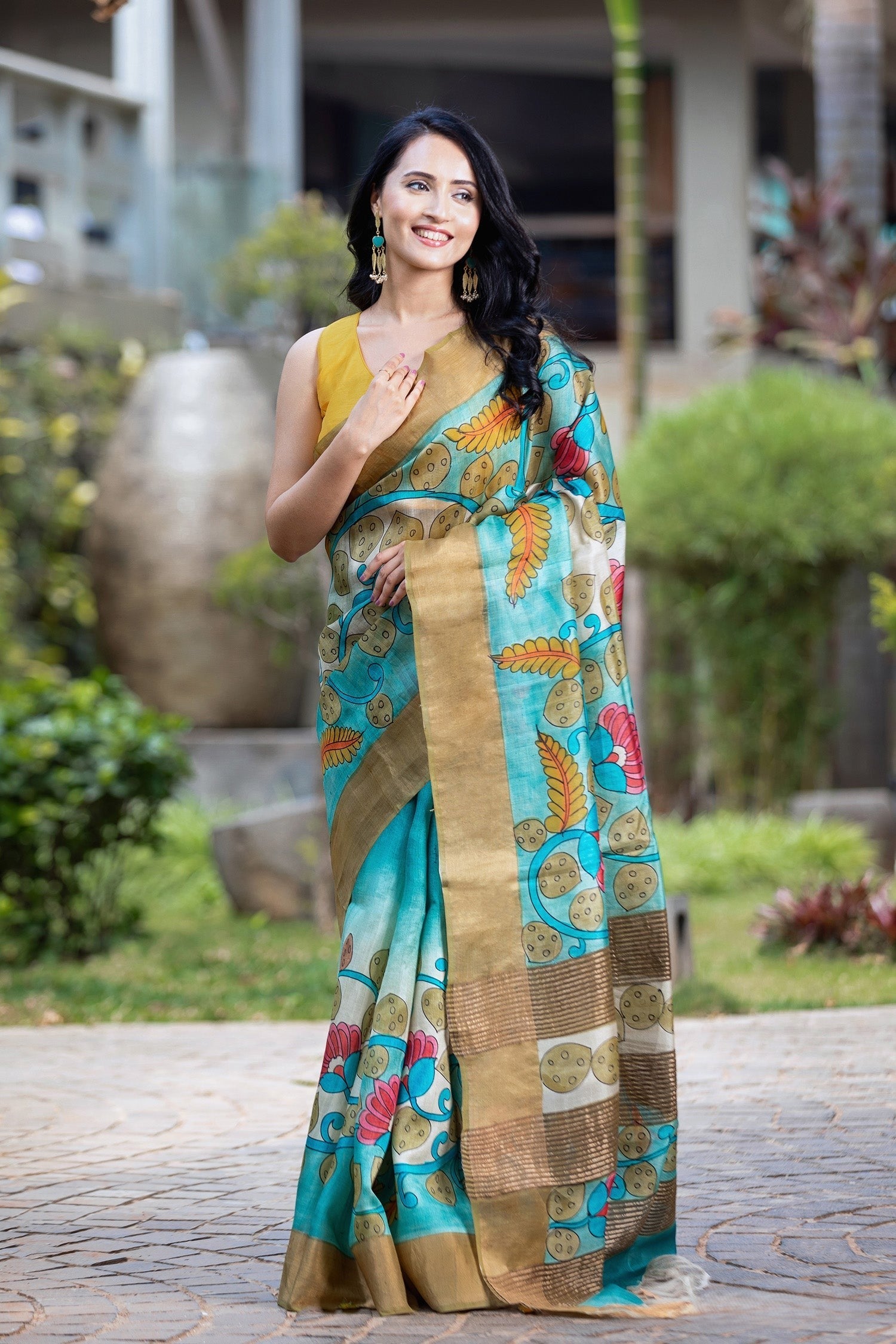 Luxury Tussar Silk Saree with Cultural Kalamkari Print and Stylish Blouse Combo