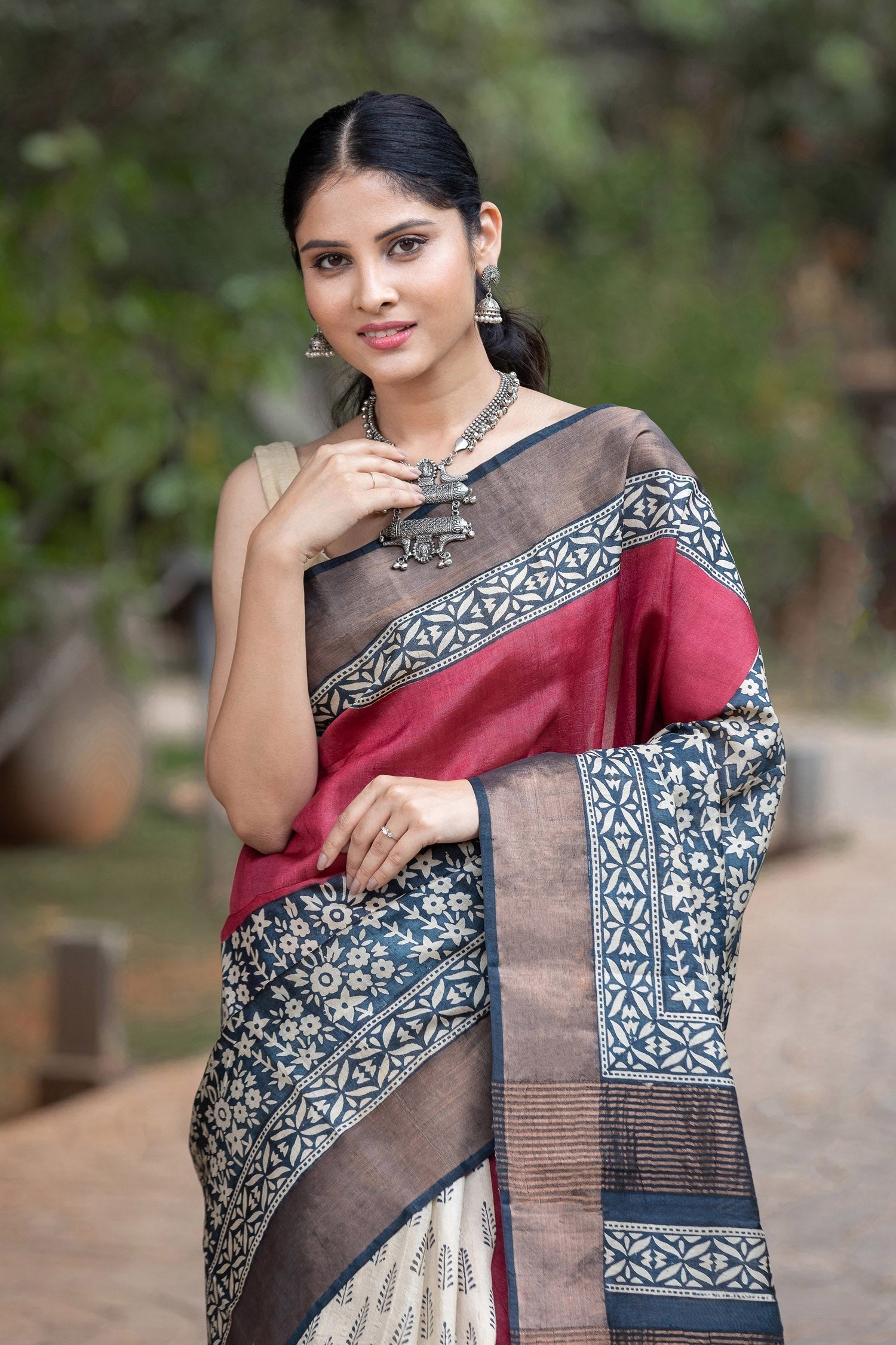 Kalamkari Printed Handloom Tussar Saree with Stylish Blouse for Occasions