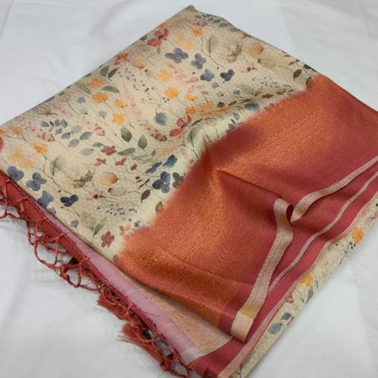 Elegant Digital Printed Saree Beige Soft Silk Light Blouse Material
