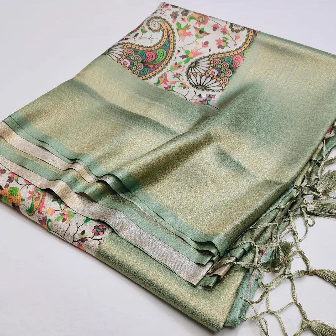 Elegant Sea Green Digital Print Saree Soft Silk Fabric Simple Blouse