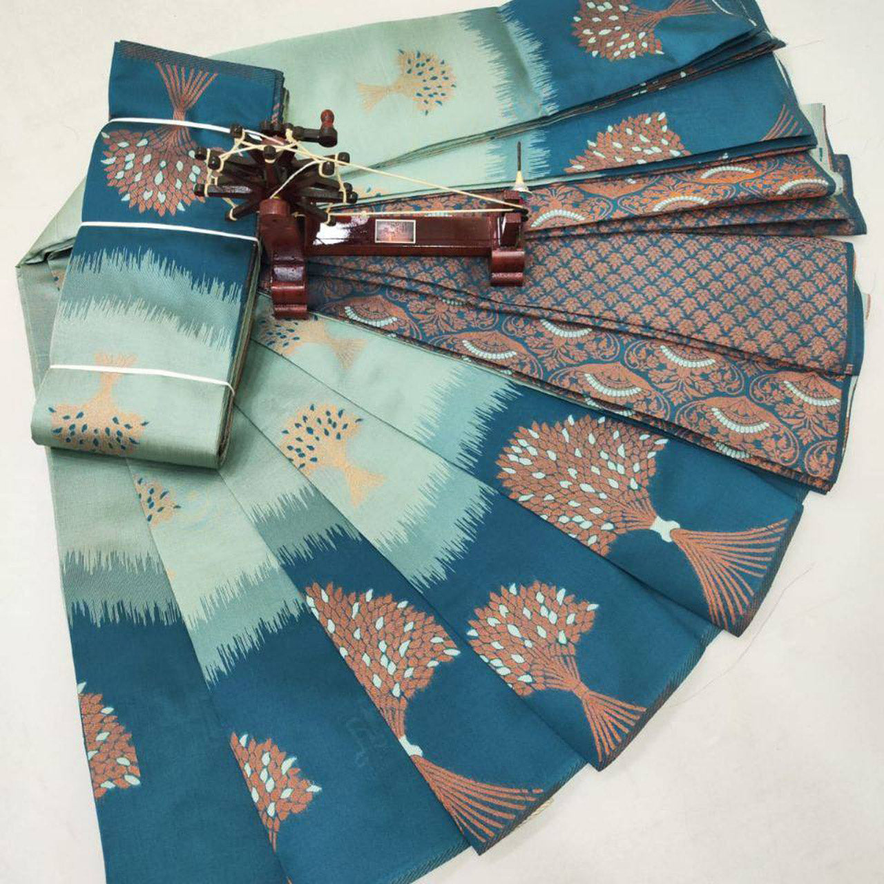 Refined Festive Look Blue Kubera Pattu Silk With Handwoven 3D Texture