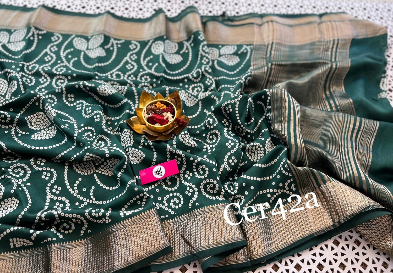 Traditional Green Single Dot Bandhej Silk Saree Soft And Lightweight