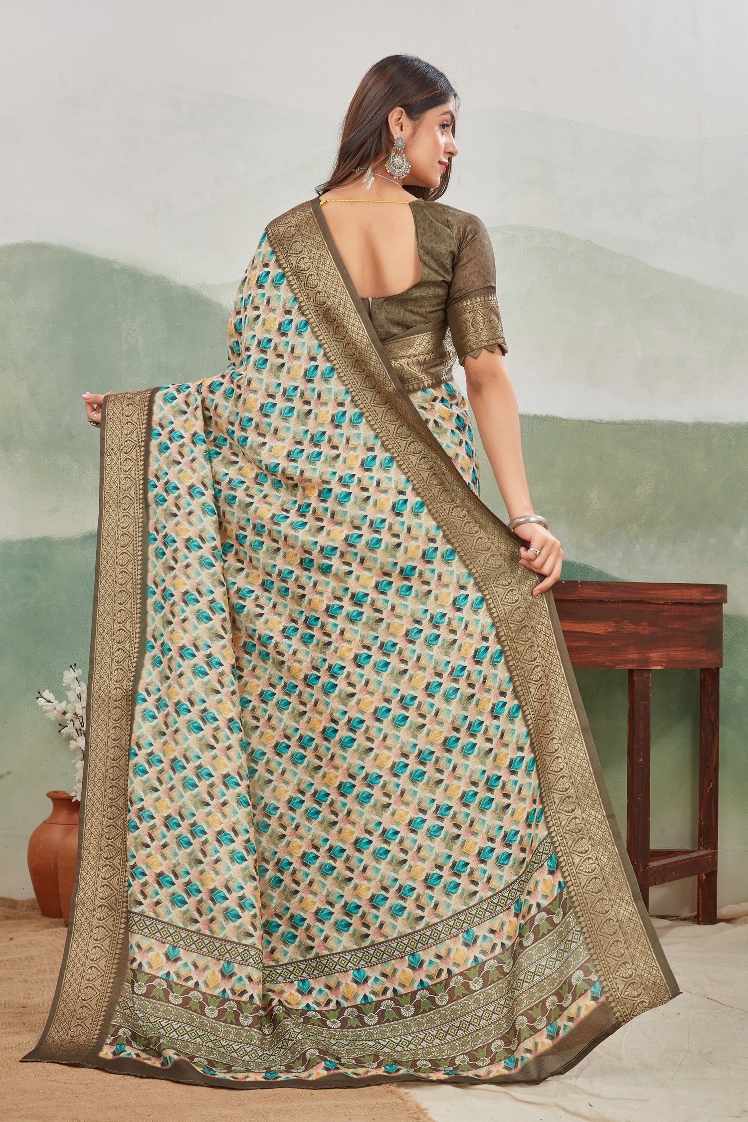 Soft Feel Viscose Khadi Saree With Ethnic Batik Prints
