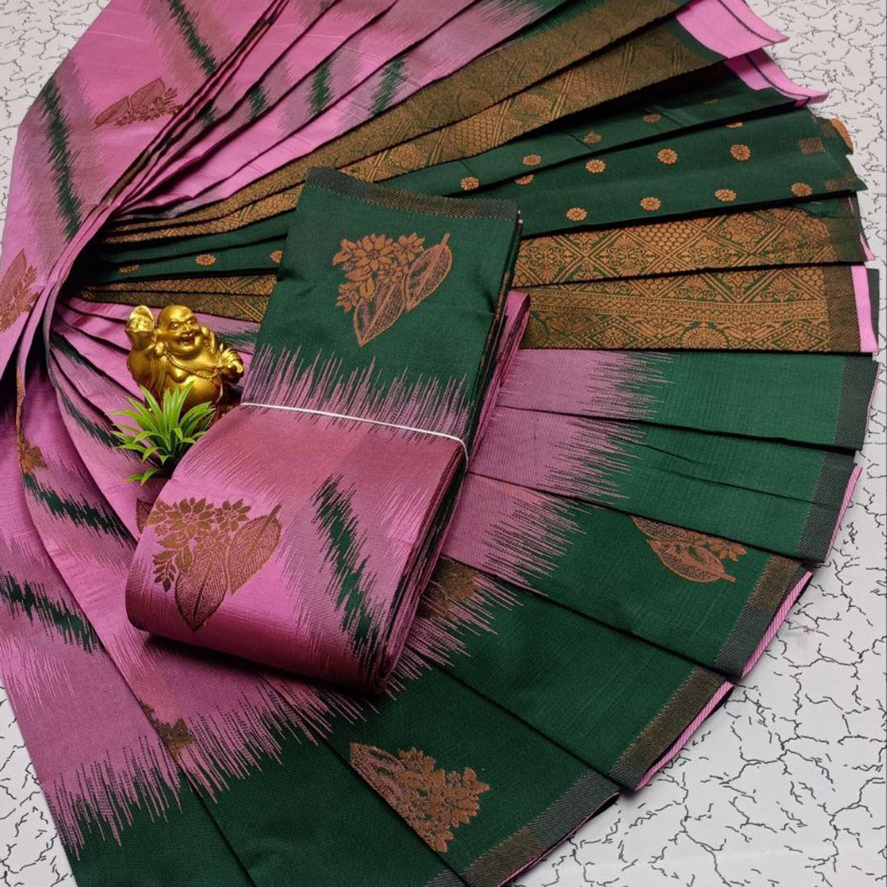 💕Traditional Handloom Kubera Silk 3D Weaving Work Pink Color Saree💕