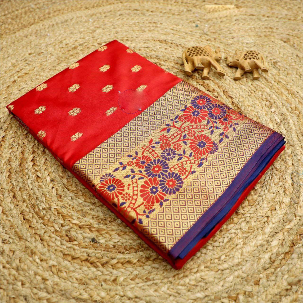 Eye Catching Red Korvai Saree Silk Blend With Intricate Sangeet Weaving Detail