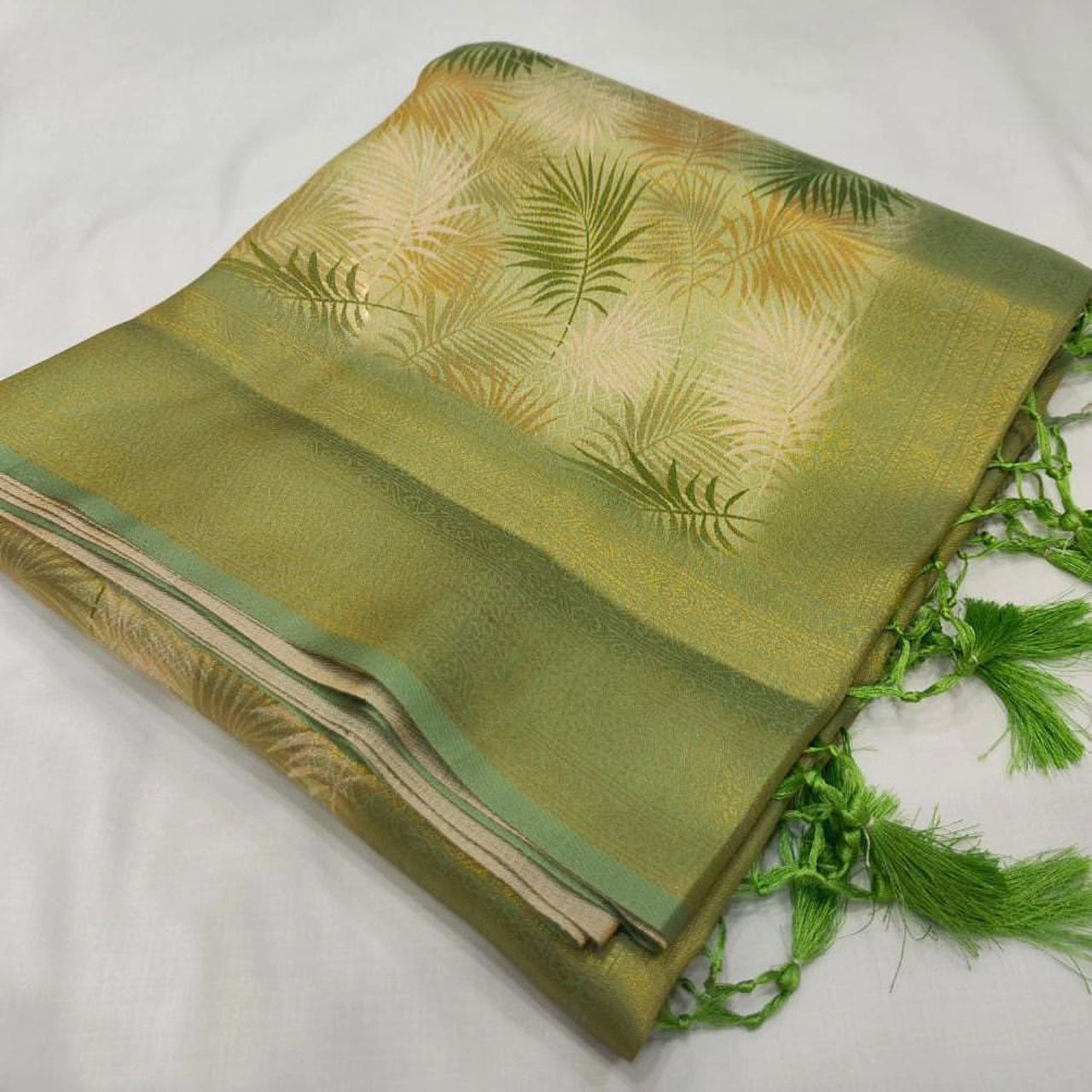 Green Soft Digital Print Saree Silk Blend For Modern Casual Look