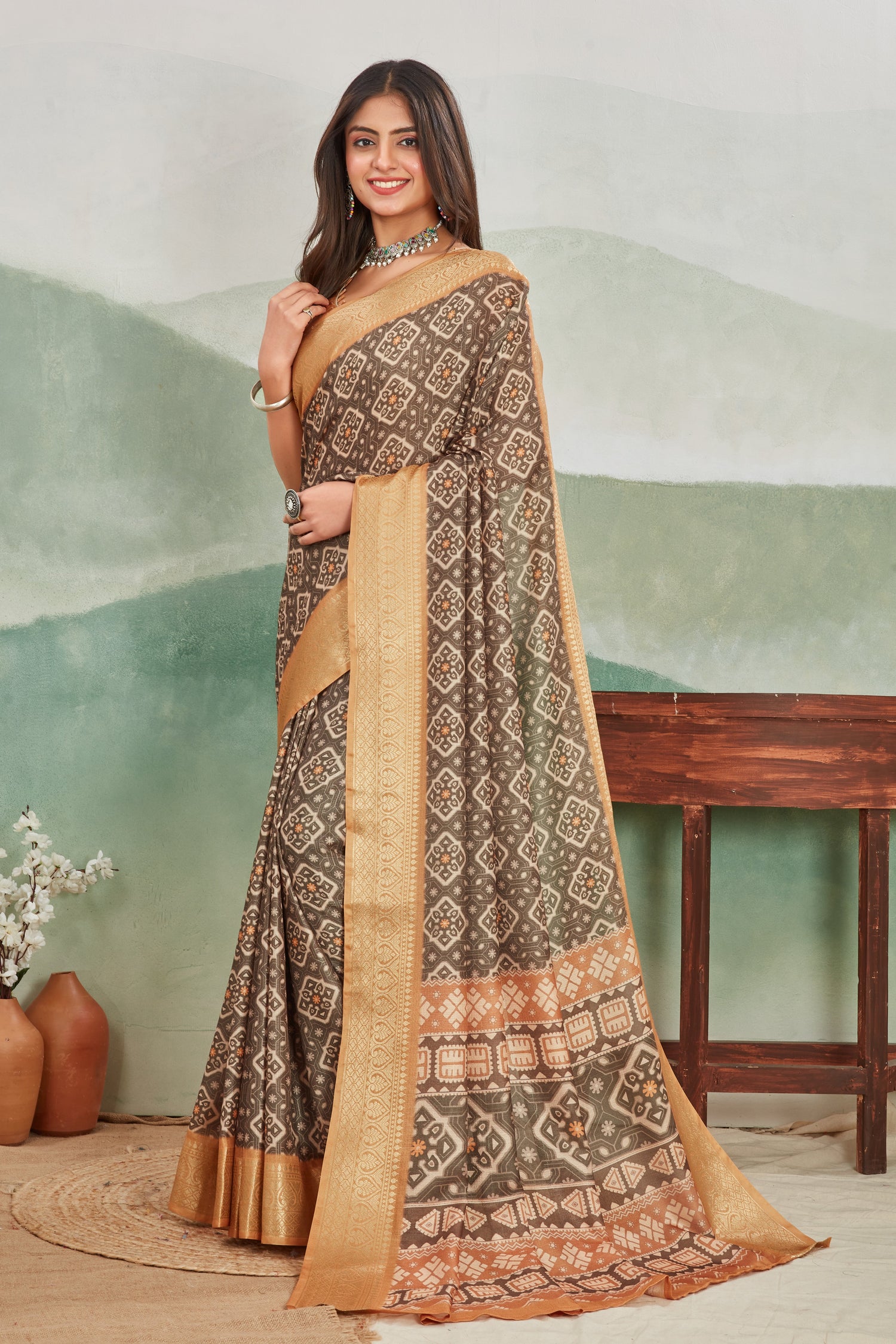 Elegant Printed Saree In Viscose Khadi Batik Fabric