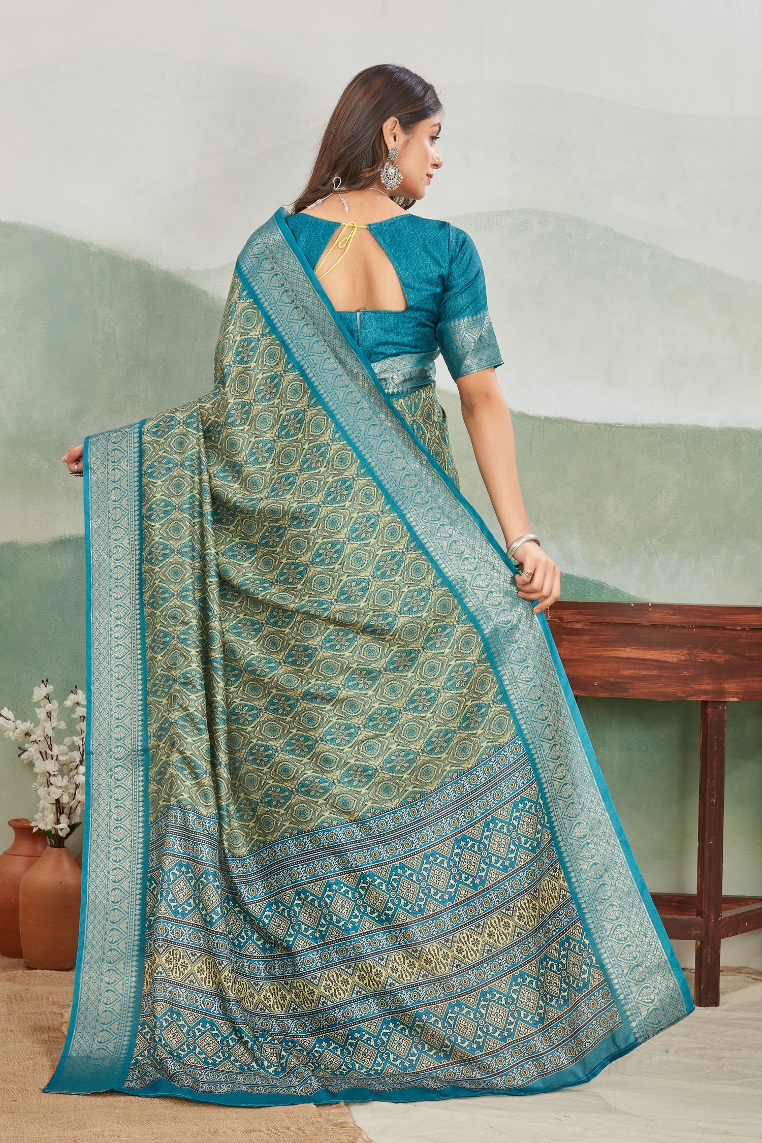 Artistic Viscose Khadi Saree With Digital Batik Patterns