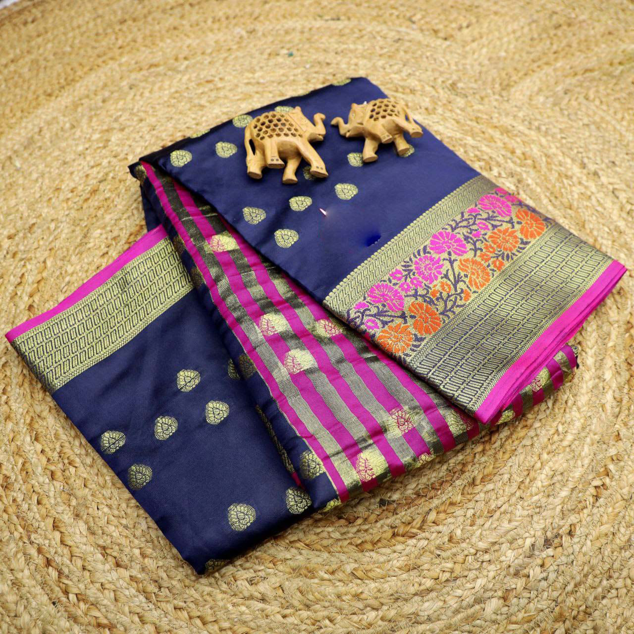 Premium Navy Blue Silk Saree With Korvai Weaving Ideal For Sangeet Events