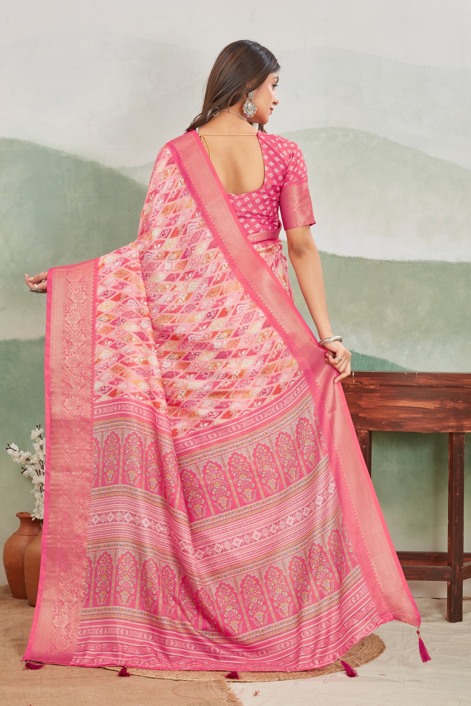 Traditional Batik Printed Saree In Viscose Khadi Fabric