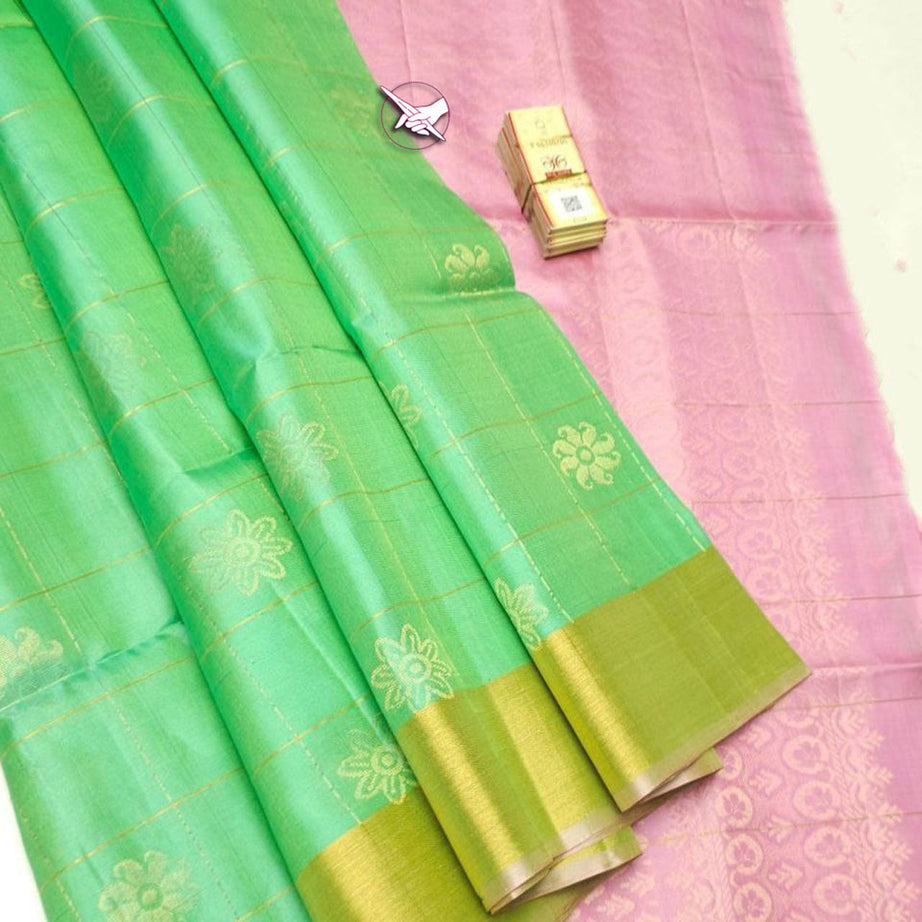 Sea Green Kanchipuram Lichi Silk Saree With Beautiful Pallu