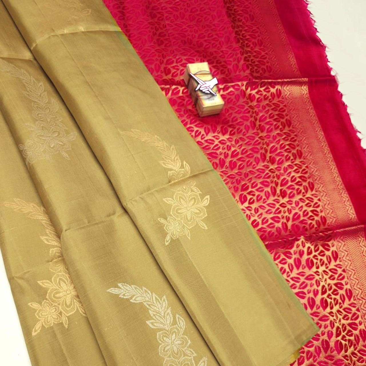 Vibrant Beige Meena Butta Kanjivaram Saree Zari Border And Heavy Pallu