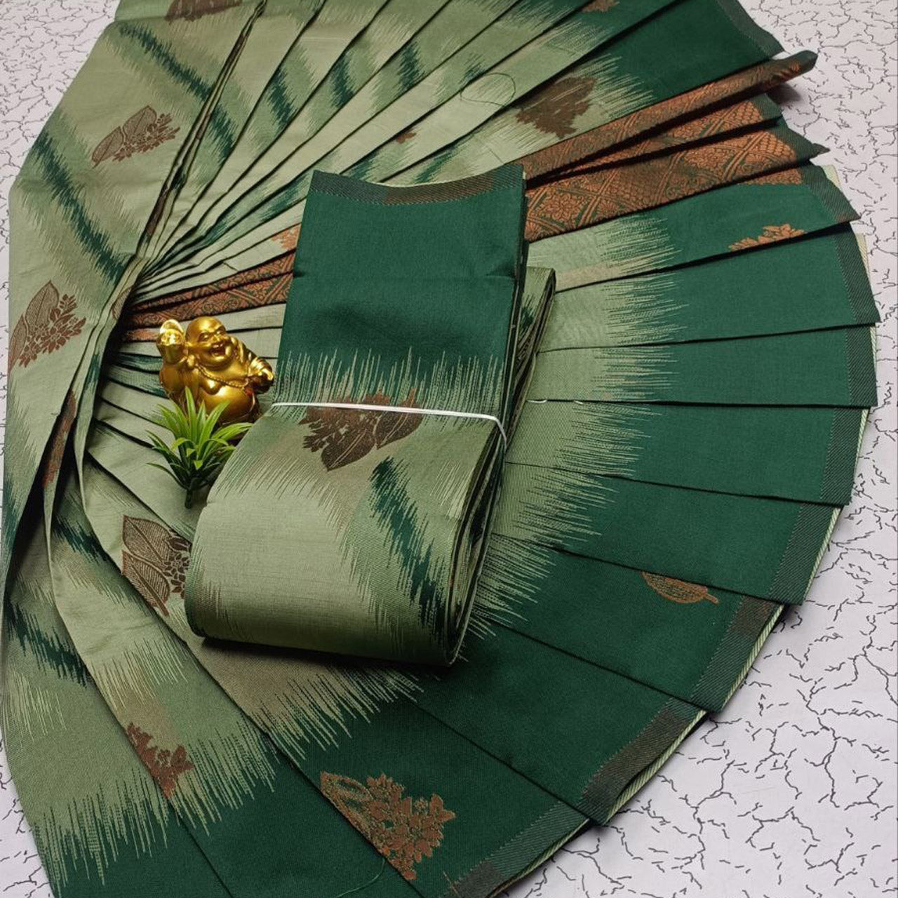Sleek And Stylish Green Saree Kubera Pattu With Handcrafted Weaving